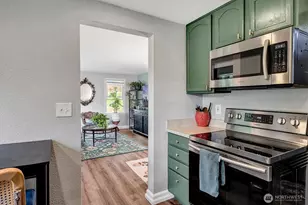 555 Windsor Pl NE, Renton, WA 98056 - Photo 11