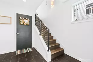 2050 NW 64th St, Seattle, WA 98107 - Photo 9