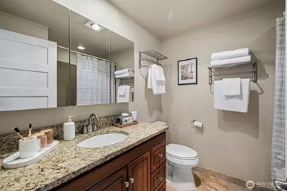 2591 E Madison Street #2567, Seattle, WA 98112 - Photo 21