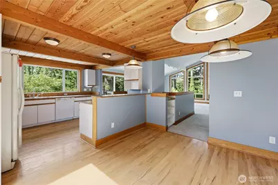 7750 NE Bergman Road, Bainbridge Island, WA 98110 - Photo 23