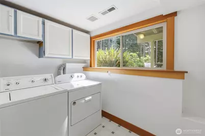 7750 NE Bergman Road, Bainbridge Island, WA 98110 - Photo 33