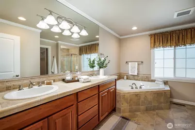 13563 NE 202nd Street, Woodinville, WA 98072 - Photo 17