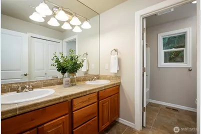 13563 NE 202nd Street, Woodinville, WA 98072 - Photo 19