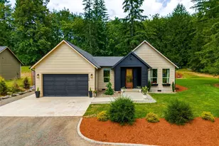 108 Lily Ln, Castle Rock, WA 98611 - Photo 1