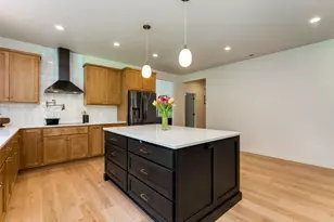108 Lily Ln, Castle Rock, WA 98611 - Photo 9