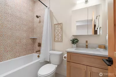 3704 NE 137th Street, Seattle, WA 98125 - Photo 9