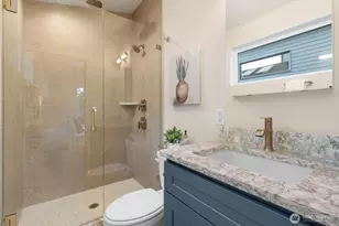 3704 NE 137th St, Seattle, WA 98125 - Photo 5