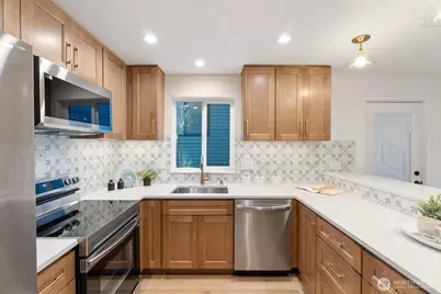 3704 NE 137th Street, Seattle, WA 98125 - Photo 11