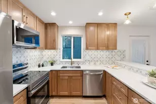 3704 NE 137th St, Seattle, WA 98125 - Photo 11