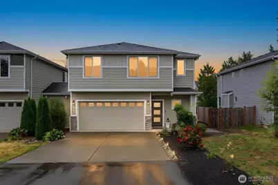 423 205th Street SW #B, Lynnwood, WA 98036 - Photo 1