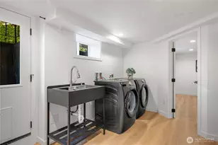 10723 Densmore Ave N, Seattle, WA 98133 - Photo 27