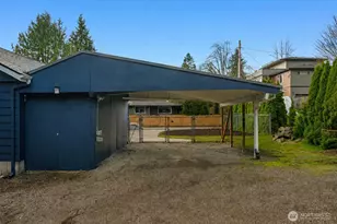 10723 Densmore Ave N, Seattle, WA 98133 - Photo 39