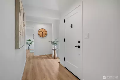 10723 Densmore Avenue N, Seattle, WA 98133 - Photo 13