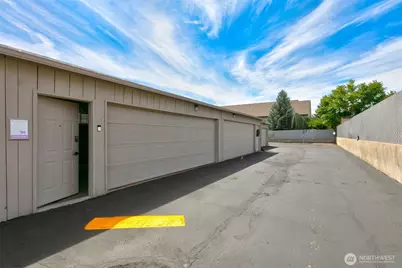 100 N 56th Avenue #100, Yakima, WA 98908 - Photo 23