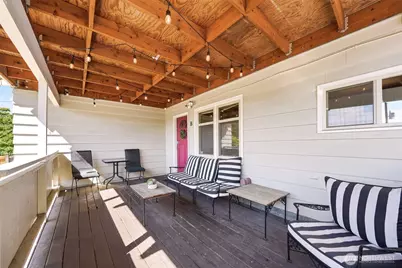 9725 Phinney Avenue N, Seattle, WA 98103 - Photo 19