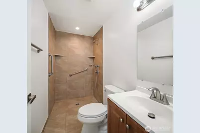 4504 S 163rd Place, Tukwila, WA 98188 - Photo 15