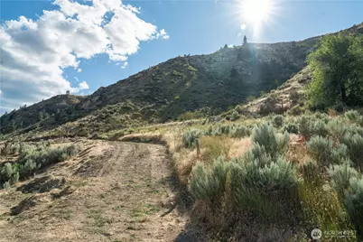 224 Hillcreek Lane, Wenatchee, WA 98801 - Photo 11