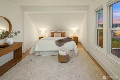 2612 1st Avenue N, Seattle, WA 98109 - Photo 17