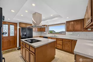 5008 Dundee Dr, Anacortes, WA 98221 - Photo 11
