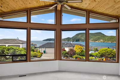 5008 Dundee Drive, Anacortes, WA 98221 - Photo 17