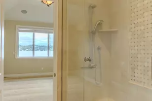 8568 Sand Point Way NE, Seattle, WA 98115 - Photo 33