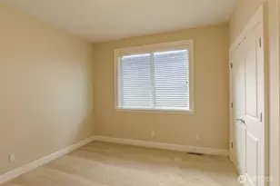 8568 Sand Point Way NE, Seattle, WA 98115 - Photo 37