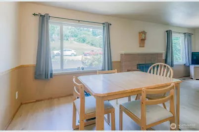 2124 N Callow Avenue, Bremerton, WA 98312 - Photo 13