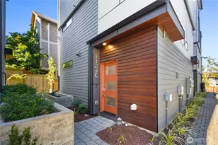 1123 18th Ave, Seattle, WA 98122 - Photo 1