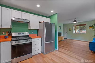 2026 Island Drive NW, Olympia, WA 98502 - Photo 15