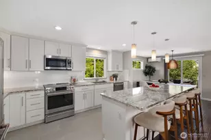 1520 NE 89th St, Seattle, WA 98115 - Photo 9