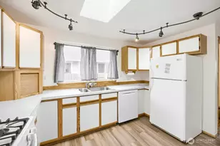 7626 S Winnetka St, Tacoma, WA 98408 - Photo 9