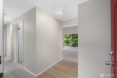 14332 126th Avenue NE #B-303, Kirkland, WA 98034 - Photo 7