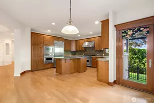 23431 NE 10th Pl, Sammamish, WA 98074 - Photo 15