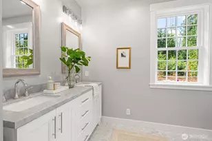 7077 NE Ridge Ln, Bainbridge Island, WA 98110 - Photo 13