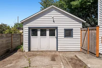 6717 26th Avenue NW, Seattle, WA 98117 - Photo 29