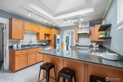 6717 26th Avenue NW, Seattle, WA 98117 - Photo 9