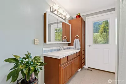 975 Front Street S, Issaquah, WA 98027 - Photo 23