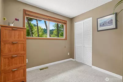 975 Front Street S, Issaquah, WA 98027 - Photo 25