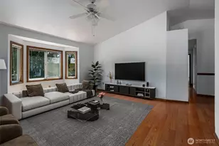 2165 Norman Dr, Oak Harbor, WA 98277 - Photo 9