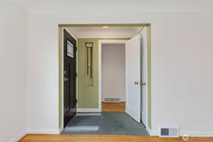 1701 N 82nd St, Seattle, WA 98103 - Photo 5