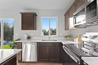 4458 74th Drive NE, Marysville, WA 98270 - Photo 7