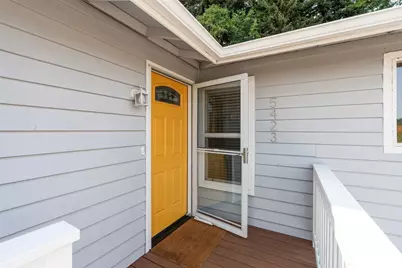 5423 31st Avenue SW, Seattle, WA 98126 - Photo 3