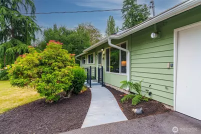 8811 187th Street NE, Bothell, WA 98011 - Photo 3
