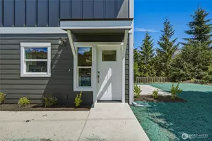 1711 12th St, Everett, WA 98201 - Photo 3