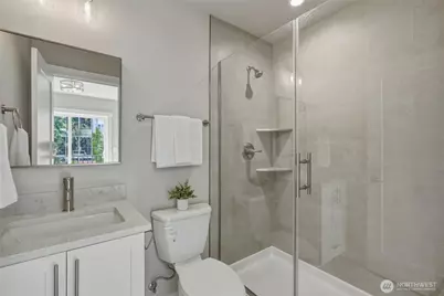 1711 12th Street #B, Everett, WA 98201 - Photo 15