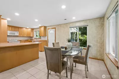 8016 Pacific Highway S, Federal Way, WA 98003 - Photo 13