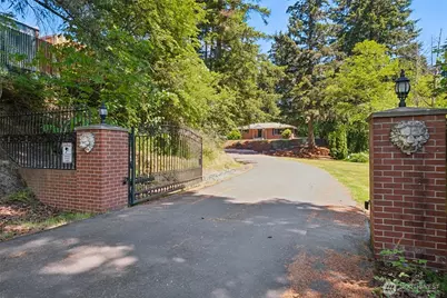 8016 Pacific Highway S, Federal Way, WA 98003 - Photo 1