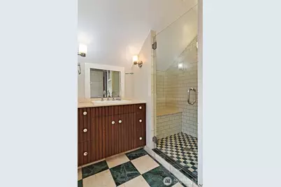 4729 Mount View Drive S, Seattle, WA 98108 - Photo 17