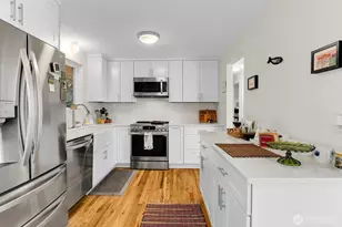 5625 SW Teig Pl, Seattle, WA 98116 - Photo 7