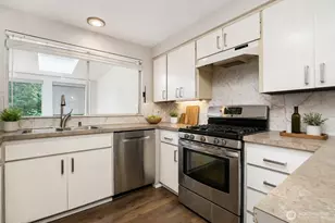 120 155th St SE, Lynnwood, WA 98087 - Photo 5